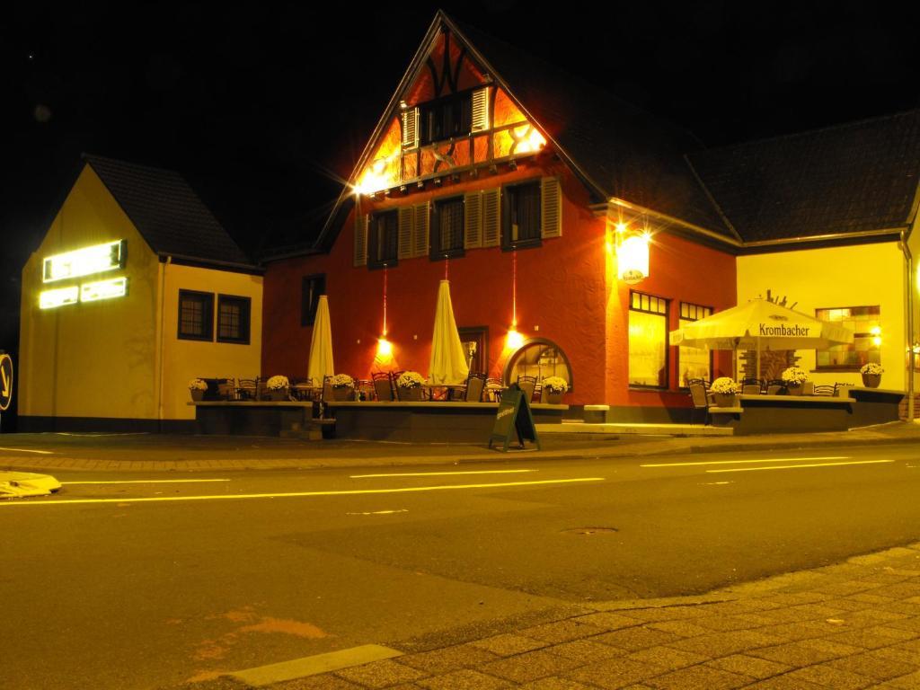 Beim Holzschnitzer Hotel Dreis-Bruck Exterior photo